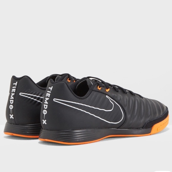 NIKE Tiempo Legendx 7 Academy IC Youth Black Orange Sneaker 6Y - Picture 2 of 11